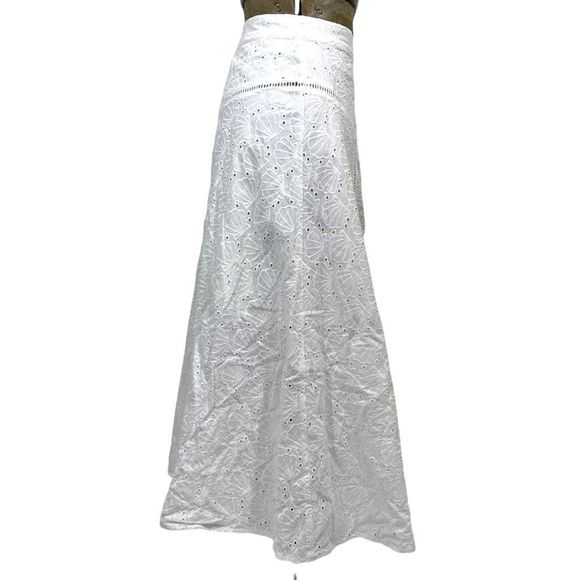 ASOS DESIGN shell broderie midi skirt with peplum hem in white 4 - Picture 4 of 7